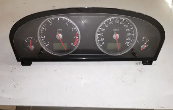 Ford Mondeo Mk III Speedometer (instrument cluster) 1S7F10849AH