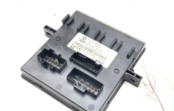 Audi Q7 4L Xenon control unit/module 4F0907279C