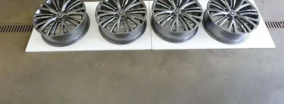R18 alloy rim