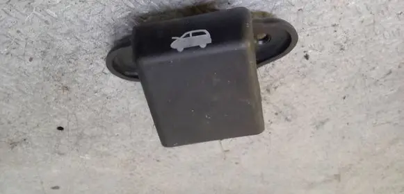 Chrysler Grand Voyager V Engine bonnet (hood) release handle