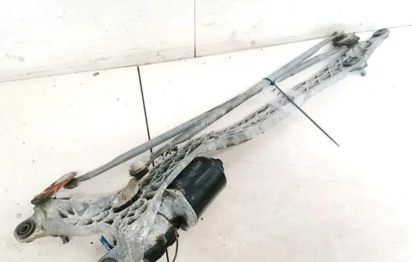 Mazda Xedos 9 Front wiper linkage and motor