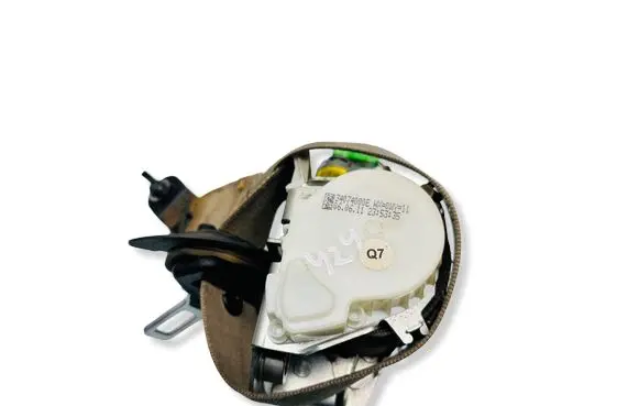 Mercedes-Benz GLK (X204) Front seatbelt 34074000E