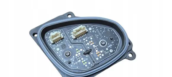 Toyota Corolla Cross Voltage converter/converter module 