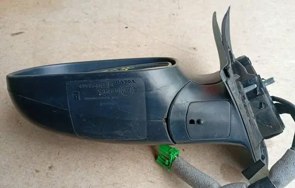 Volvo S40, V40 Front door electric wing mirror E11015463