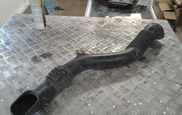 Peugeot 407 Air intake duct part 9648635480