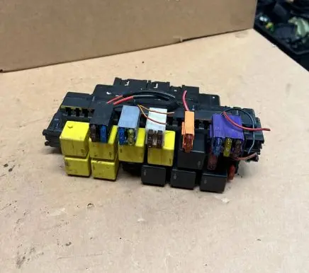 Mercedes-Benz S W220 Fuse module A0325458232 05045116
