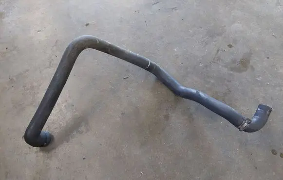 Mercedes-Benz C W204 Engine coolant pipe/hose A2048301796