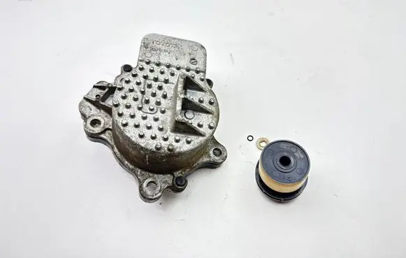 Toyota Prius+ (ZVW40) Water pump 161A029015