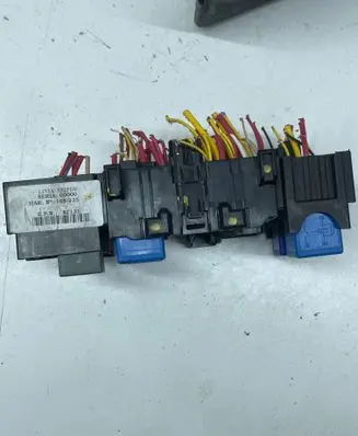 Opel Vivaro Fuse module X82pdb