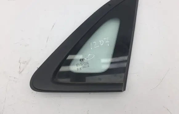 Hyundai Kona I Rear side window