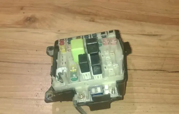 Mazda 323 F Fuse box set