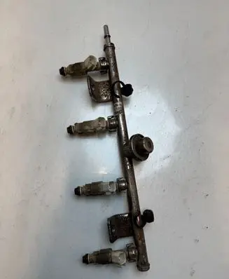 Mazda 6 Fuel main line pipe 4m8g9d280aa