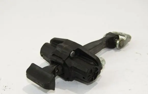 Fiat 500L Front door check strap stopper
