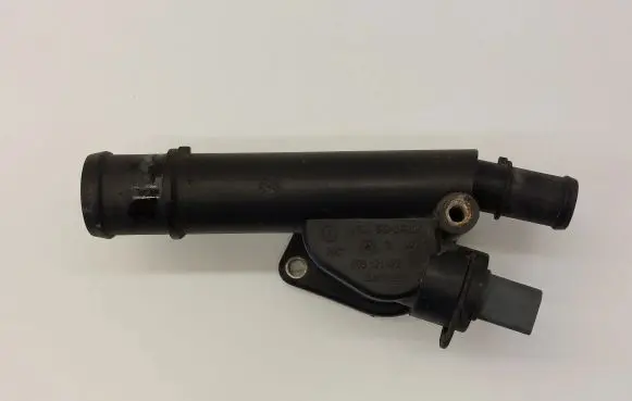 Audi A6 S6 C6 4F Engine coolant pipe/hose 038121132G