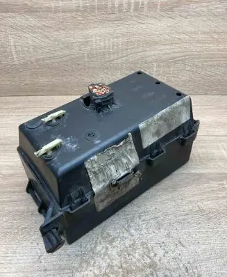 Ford Focus Fuse module 2M5T14A067BB 518276100 98AG14A142AD
