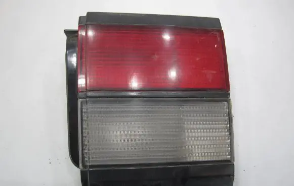 Volkswagen PASSAT B3 Tailgate rear/tail lights 357945107