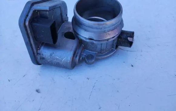 BMW 5 E60 E61 Throttle valve 7804373 B90210254