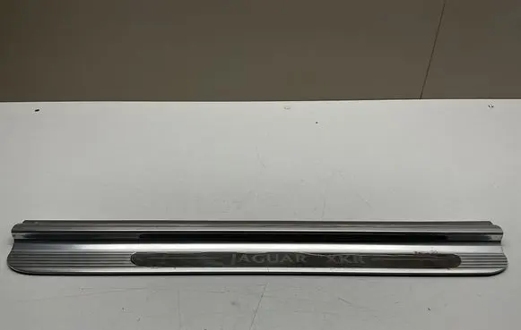 Jaguar XK8 - XKR Front sill trim cover HJB6034BA HXD6034BB