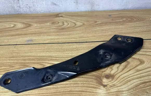 Volkswagen Golf VI Radiator support slam panel bracket 5K0806930 5K0806930B 0412
