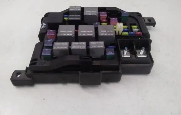 KIA Carens II Fuse module 919501D220