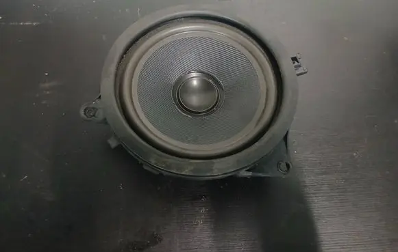 Volvo S80 Front door speaker 9472008 04W51 CDV5A