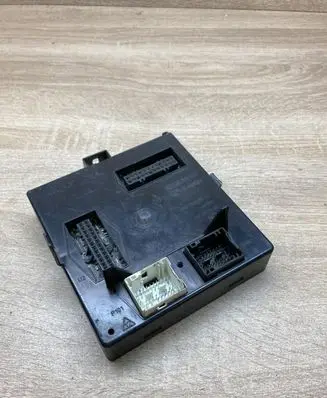 Renault Laguna II Fuse module 8200141161