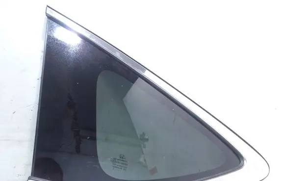 Honda CR-V Rear side window AS3
