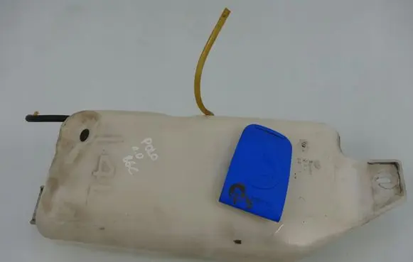 Volkswagen Polo II 86C 2F Windshield washer fluid reservoir/tank 867955453D
