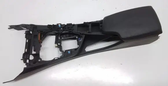 BMW 3 GT F34 Armrest 9235473 58450713