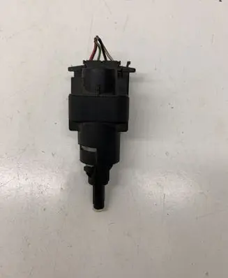 Volkswagen Polo IV 9N3 Brake pedal sensor switch 6Q0945511