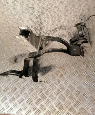 BMW 5 E60 E61 Front bumper mounting bracket 7163484