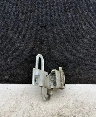Volkswagen Caddy Front door lower hinge 1T0831412C