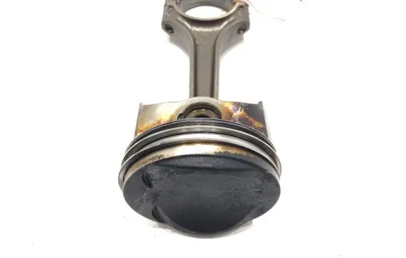 Piston with connecting rod