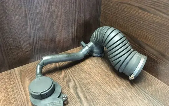 Mercedes-Benz Sprinter W901 W902 W903 W904 Breather/breather pipe/hose 9015283382 6110160134 6110161081