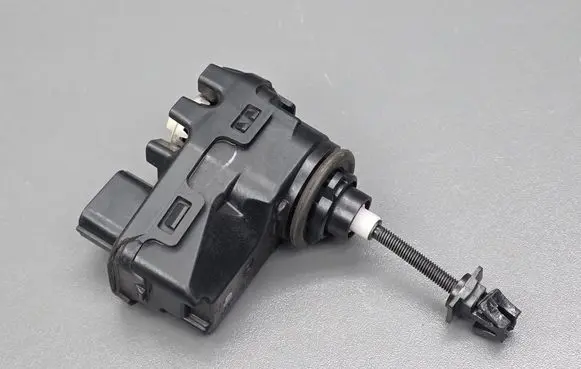 Suzuki Swift II Headlight level adjustment motor BC07C