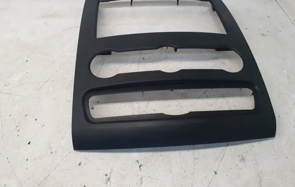 Mercedes-Benz Sprinter W901 W902 W903 W904 Climate control/heater control trim A9066800017