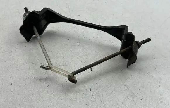 Nissan Qashqai Battery bracket 
