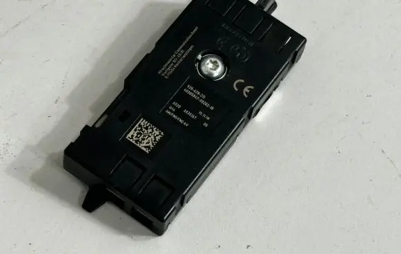 BMW 8 G14 Aerial GPS antenna 6835167 5A67739