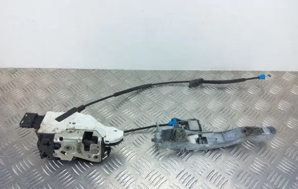 Citroen C4 I Picasso Front door lock 24094158 24095158