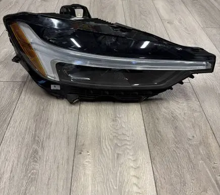 Volvo XC60 Headlight/headlamp 32337391