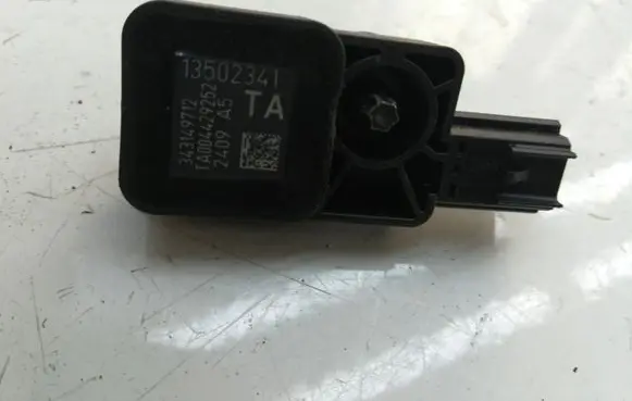Opel Insignia A Airbag deployment crash/impact sensor 13502341 343149712