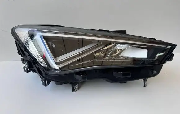 Cupra Formentor Headlight/headlamp 5FG941008F