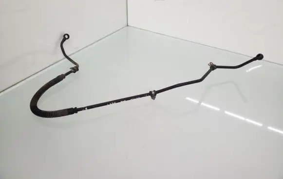 Gearbox oil cooler pipe/hose