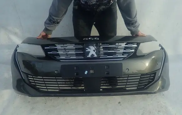 Peugeot 508 Front bumper