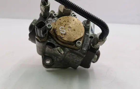 Mazda CX-7 Fuel injection high pressure pump R2AA13800 2940000621