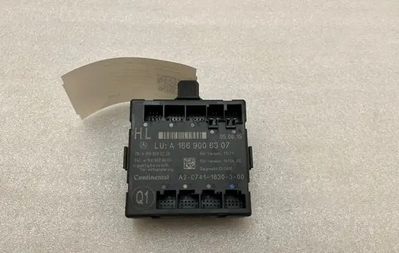 Mercedes-Benz GL X166 Door control unit/module A1669006307
