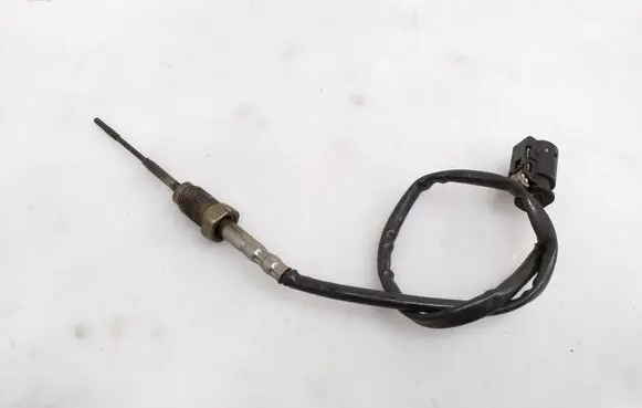 BMW 7 G11 G12 Exhaust gas temperature sensor 8570234