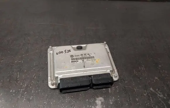 Skoda Superb B5 (3U) Engine control unit/module 8E0907401T 0281011444