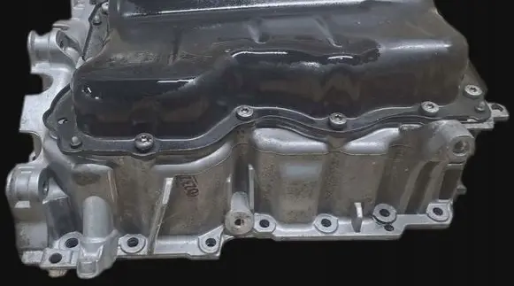 Volkswagen Polo V 6R Oil sump 04B103601H