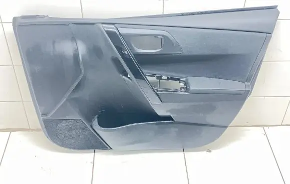 Toyota Auris E180 Front door card panel trim 6777702300 07820175